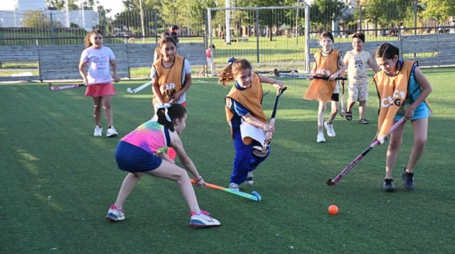 CLASES DE H&Oacute;CKEY CON ACCESO LIBRE EN EL TIRO FEDERAL