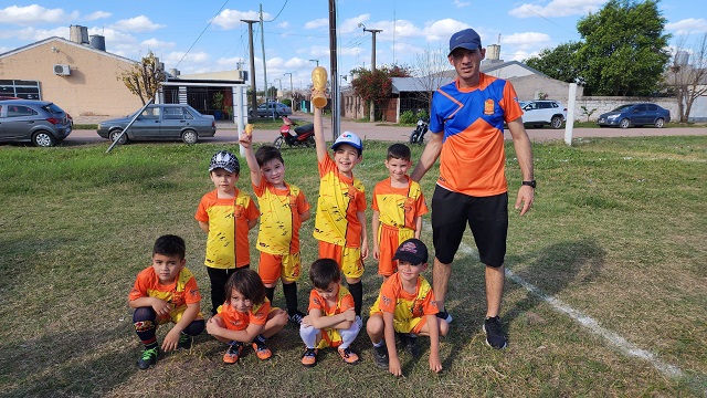 Se disputó una fecha más de la Liga Comunitaria de Fútbol Infantil en Villa Angela 