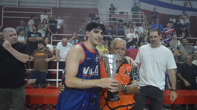 ABR: Villa volvi&oacute; a gritar campe&oacute;n ante una multitud