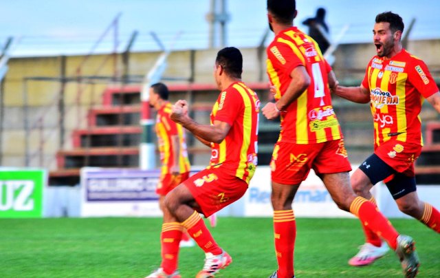 Federal A: Sarmiento no jugó bien pero se trajo un punto de Santa Fe