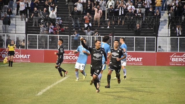 Primera Nacional: For Ever logro un importante triunfo y se acerca al reducido