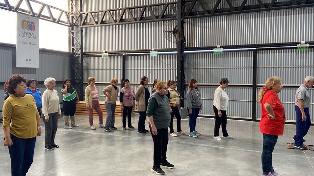 Libre y Gratuita: El Instituto del Deporte promueve la actividad física para adultos mayores