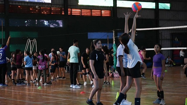 Entrenamientos de Vóley y Beach Vóley sin cargo en el Jaime Zapata  